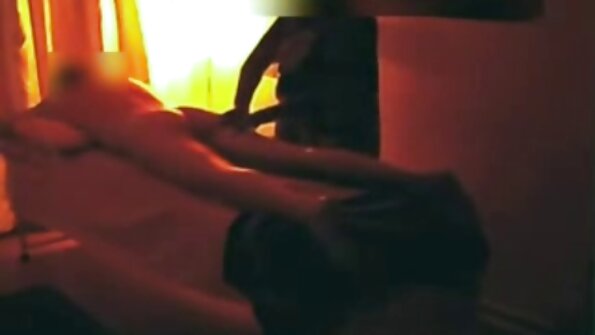 HandsOnHardcore-Clea Gaultier Cum filme porno cu negri in grup peste fundul ei